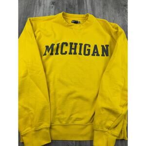 Michigan yellow crewneck Gear for sports size small